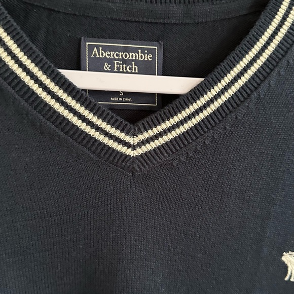 Super soft sweater, Abercrombie and Fitch - Picture 3 of 3